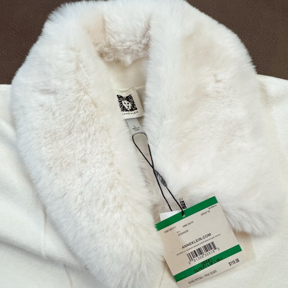 ANNE KLEIN Faux Fur Cardigan Sweater NWT size L
Non smoking/No Pets - Picture 5 of 10
